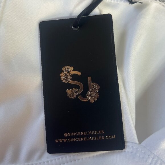 Sincerely Jules Vneck Cropped Top Womens Medium/Large White New - Picture 7 of 8